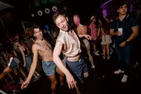 6889e3884daef_sara034