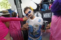 6889e2f353927_sara020