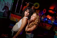 6889e3884da10_sara032