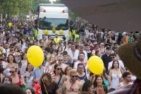 6889e2f35410d_sara083