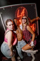 689b095288104_sara172