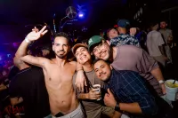 6889e3884d548_sara021