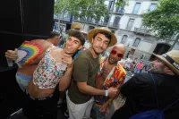 6889e2f35465b_sara128