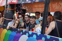 6889e2f353ee3_sara065