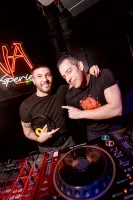 6981cd001ce0e_sara003