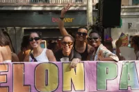 6889e2f353f6a_sara069