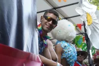 6889e2f353ac9_sara034