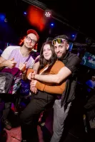 6981cd001daad_sara063