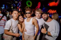 6889e3884e11e_sara048