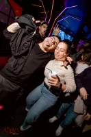 6981cd001deeb_sara083