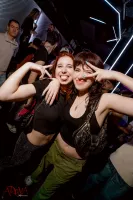 6981cd001e743_sara122