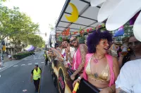 6889e2f354e23_sara194