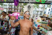 6889e2f354a76_sara163