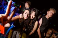 6889e3884d627_sara023