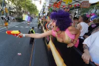 6889e2f353c4a_sara047