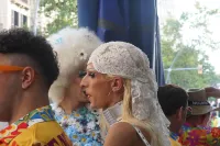 6889e2f35474b_sara136