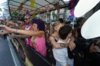 6889e2f35430b_sara100