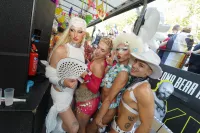 6889e2f35401e_sara075