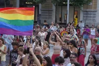 6889e2f3545e3_sara124