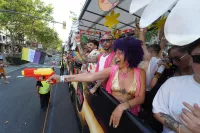 6889e2f354e5f_sara196