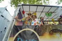 6889e2f354be0_sara175