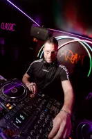 6981cd001d02b_sara013