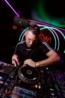 6981cd001d887_sara052