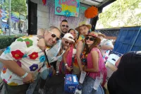 6889e2f353702_sara002