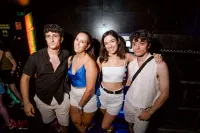 6889e38850665_sara142