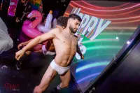 6889e3884e6c8_sara061