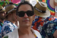 6889e2f35470f_sara134