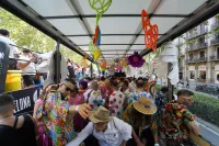 6889e2f3537fb_sara010