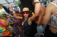 6889e2f3538cb_sara017