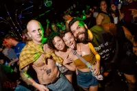 686e755dd3172_sara197