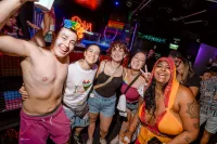 6889e3884f402_sara091