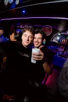 6981cd001e285_sara098