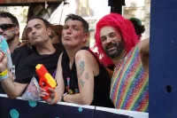 6889e2f354493_sara113