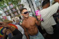 6889e2f3538ae_sara016