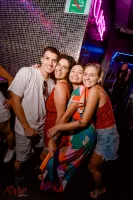 689b0952871ff_sara035