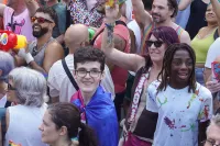 6889e2f35454e_sara119