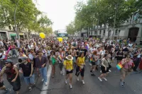 6889e2f354b49_sara170