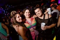 6889e3884ed5f_sara076