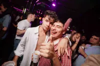 VIERNES 09-10-26