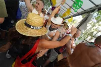 6889e2f35441b_sara109